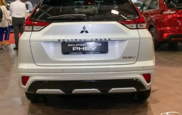 Mitsubishi Eclipse Cross I (facelift 2021)-5