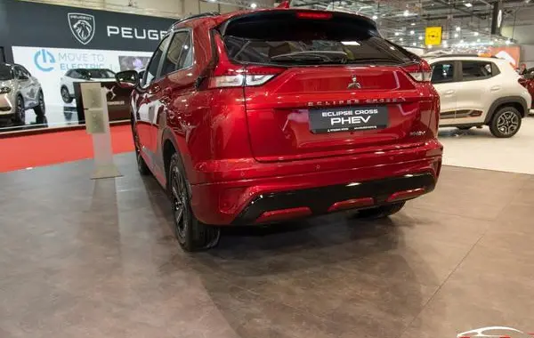 Mitsubishi Eclipse Cross I (facelift 2021)-8