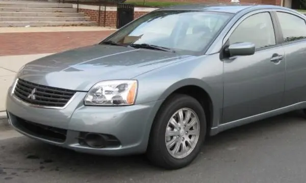 Mitsubishi Galant IX