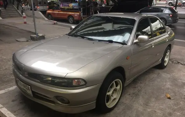 Mitsubishi Galant VII-1