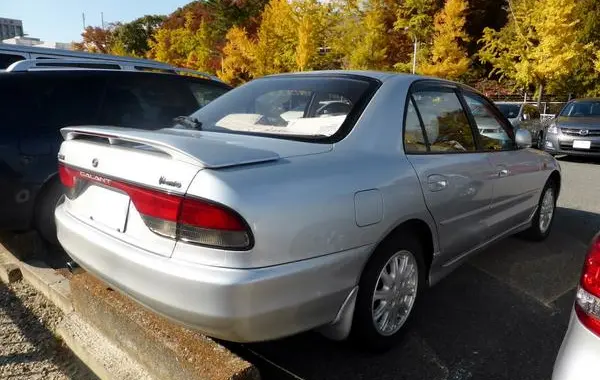 Mitsubishi Galant VII-0