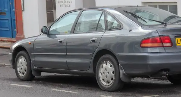 Mitsubishi Galant VII Hatchback-2