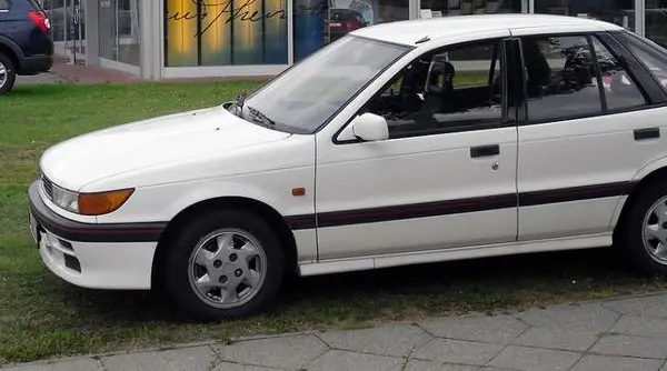 Mitsubishi Lancer IV-2