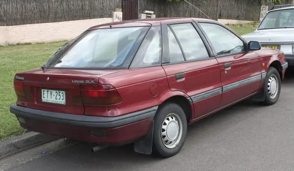 Mitsubishi Lancer IV Hatchback-1