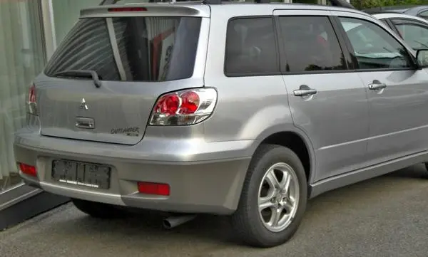 Mitsubishi Outlander I-4