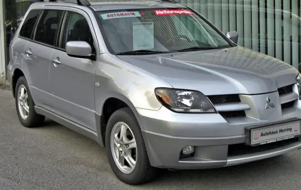 Mitsubishi Outlander I-3