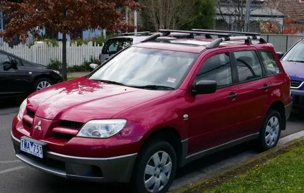 Mitsubishi Outlander I