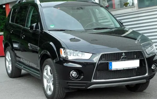 Mitsubishi Outlander II (facelift 2009)-3