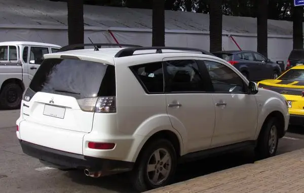 Mitsubishi Outlander II (facelift 2009)-6