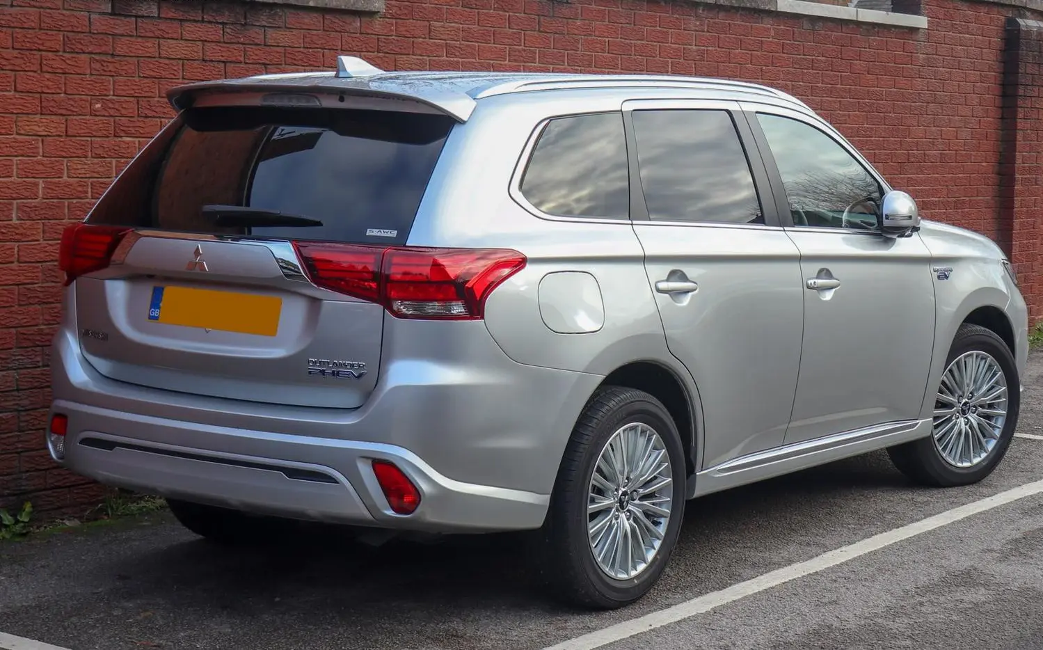 Mitsubishi Outlander III (facelift 2018)-0