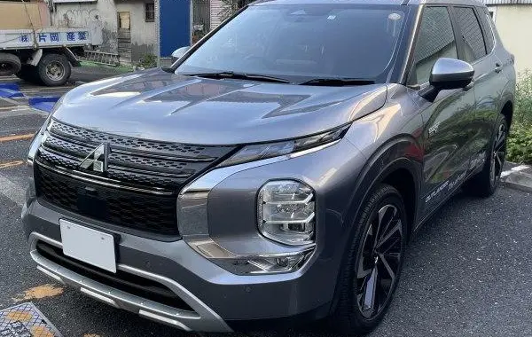 Mitsubishi Outlander IV