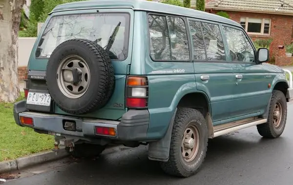 Mitsubishi Pajero II (V2_W,V4_W)-0