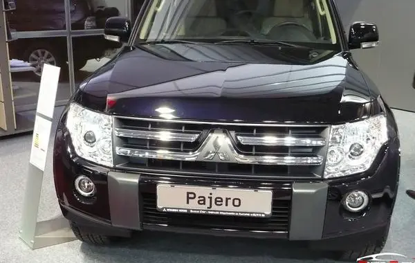 Mitsubishi Pajero IV (facelift 2012)-5