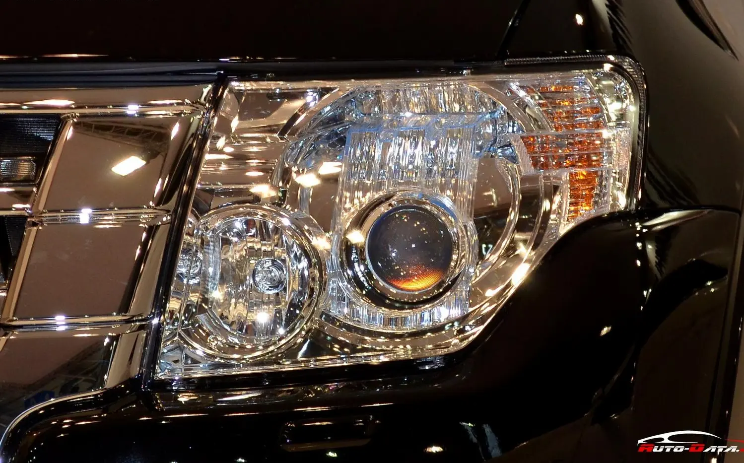 Mitsubishi Pajero IV (facelift 2015)-3