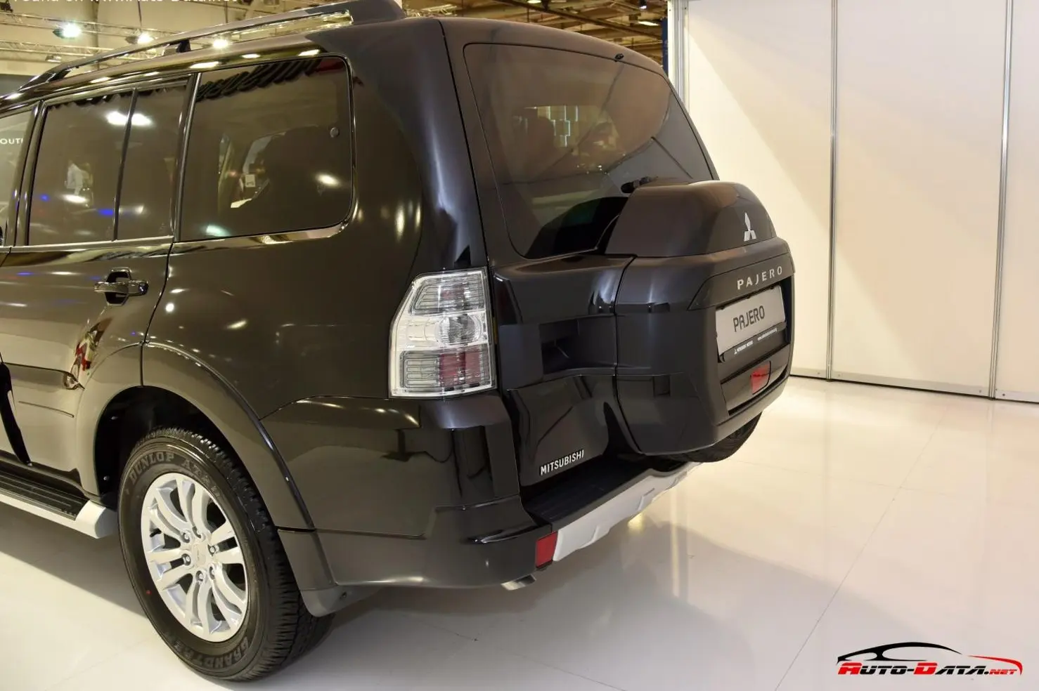 Mitsubishi Pajero IV (facelift 2015)-1