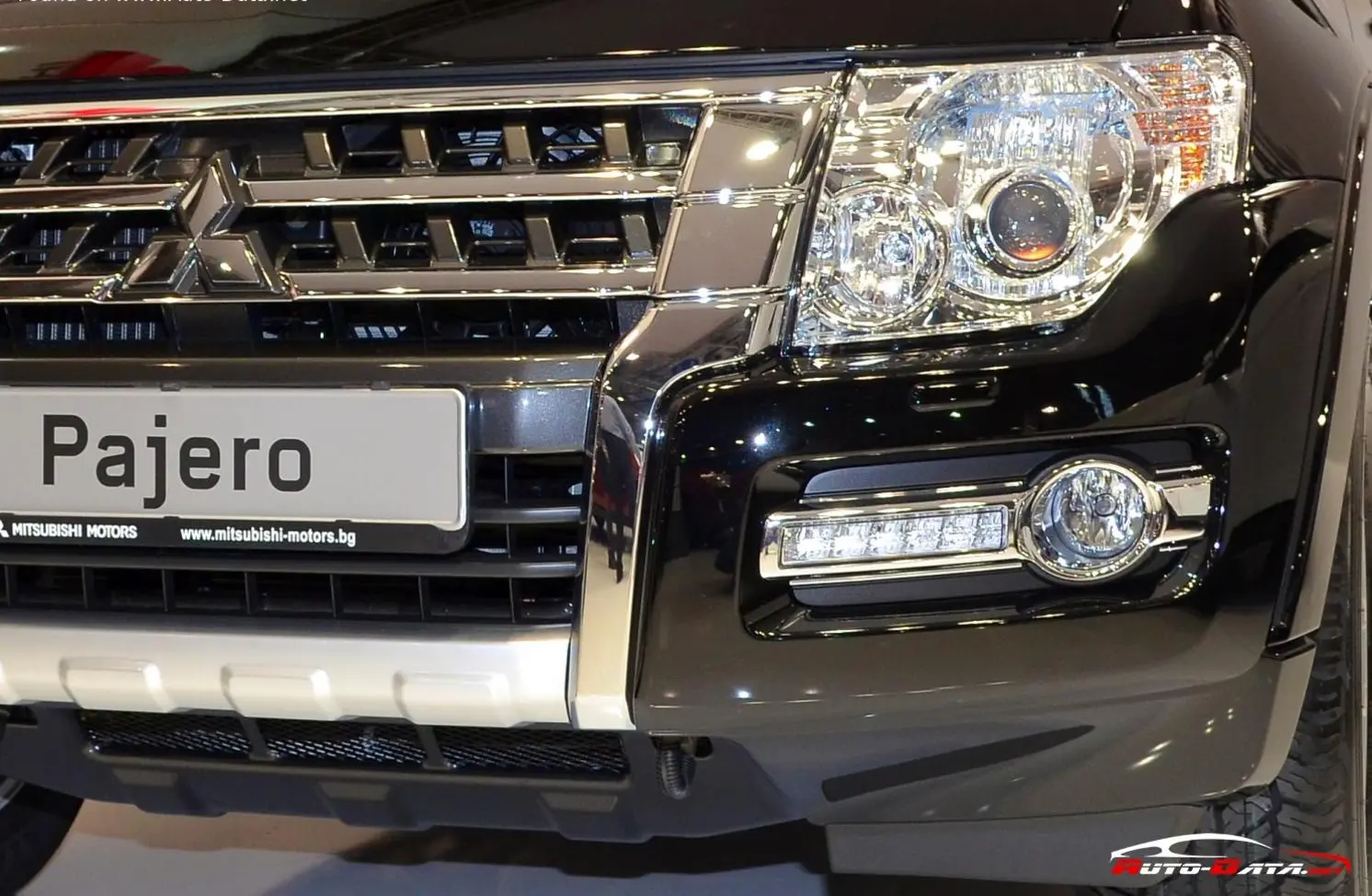 Mitsubishi Pajero IV (facelift 2015)-5