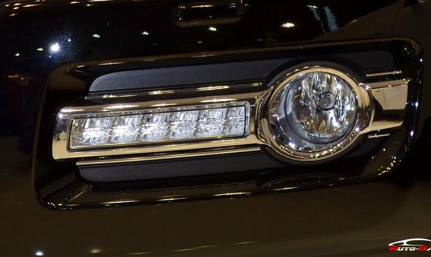 Mitsubishi Pajero IV (facelift 2015)-4
