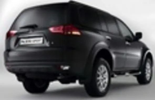 Mitsubishi Pajero Sport II-1