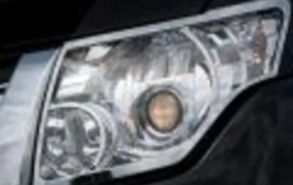 Mitsubishi Shogun IV (3-door, facelift 2011)-1