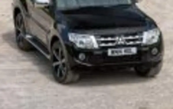 Mitsubishi Shogun IV (3-door, facelift 2011)-0