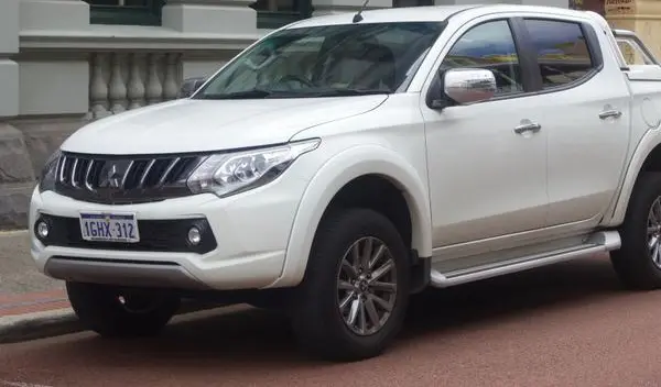Mitsubishi Triton V