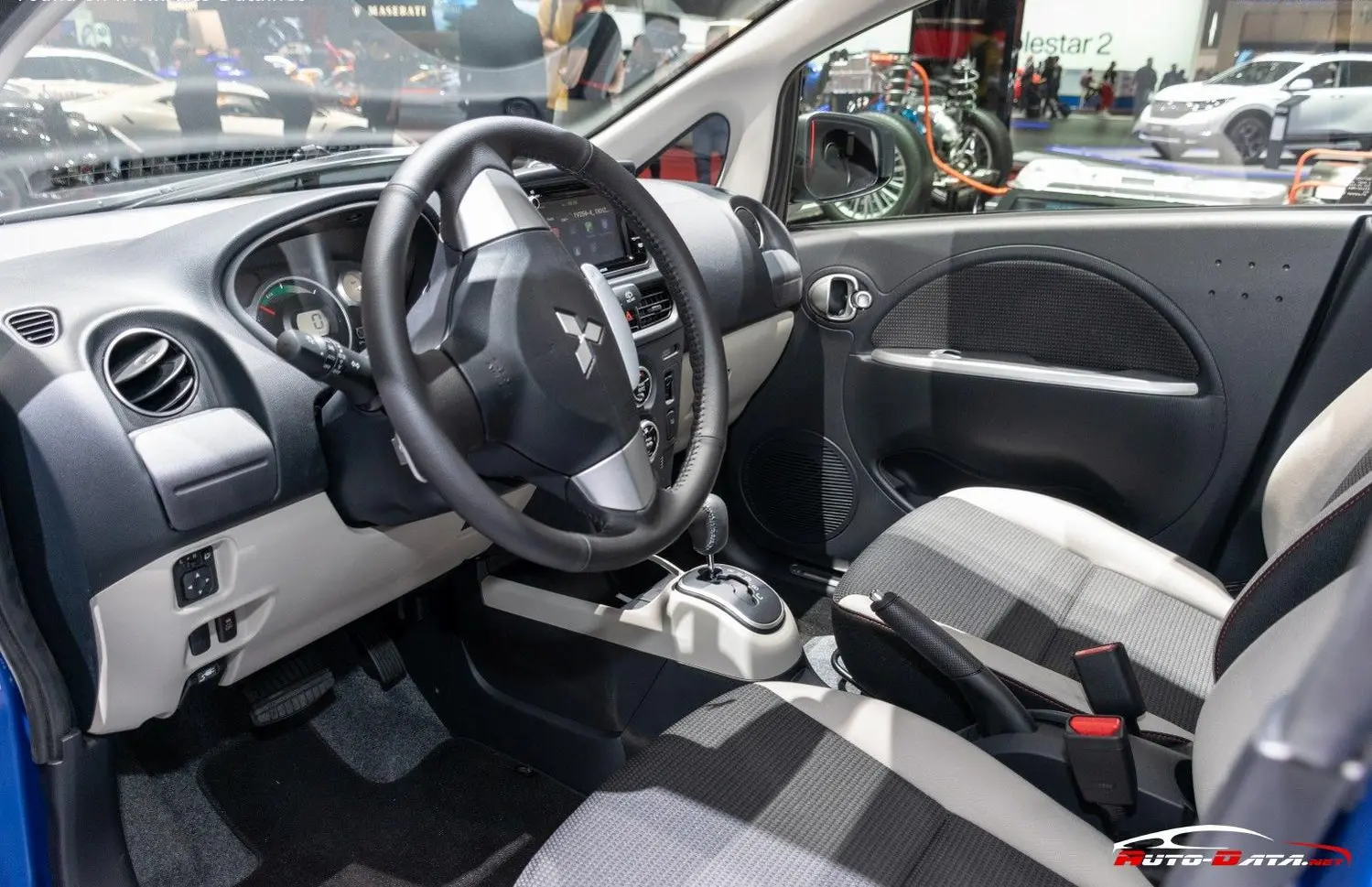 Mitsubishi i-MiEV-5