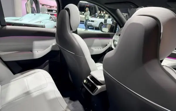 NIO EL6-5