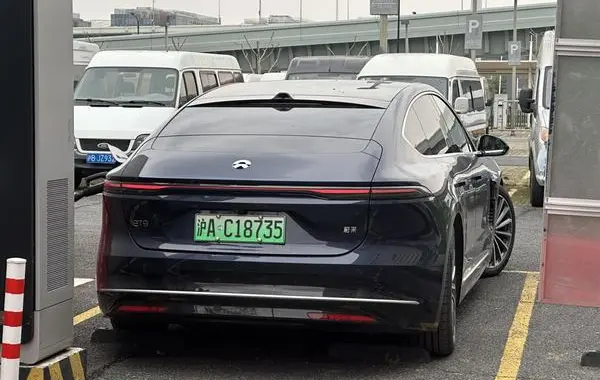 NIO ET9-3