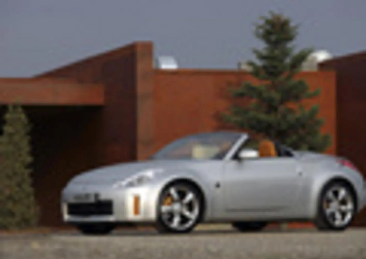Nissan 350Z Roadster (Z33)-2