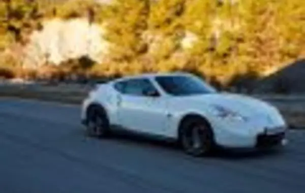 Nissan 370Z Coupe (facelift 2012)-8