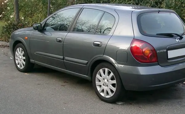 Nissan Almera II Hatchback (N16, facelift 2003)-0