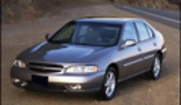 Nissan Altima II-1