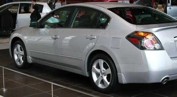 Nissan Altima IV-3