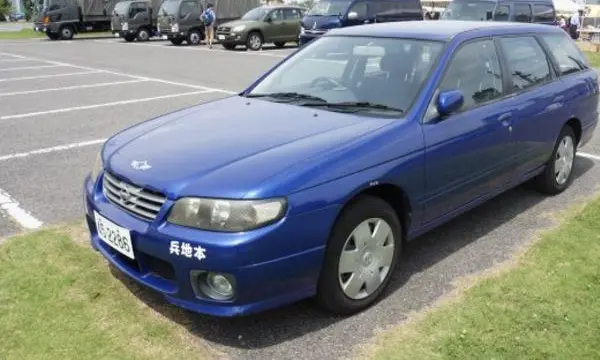 Nissan Avenir (W11)