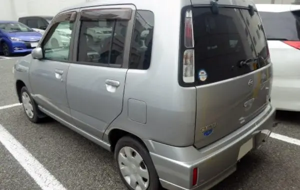 Nissan Cube (Z10)-1