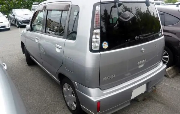 Nissan Cube (Z10)-2