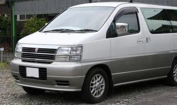 Nissan Elgrand (E50)