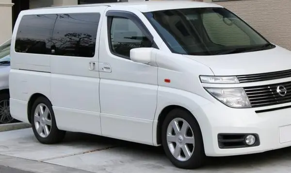 Nissan Elgrand (E51)