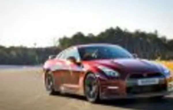 Nissan GT-R (R35, facelift 2010)-3