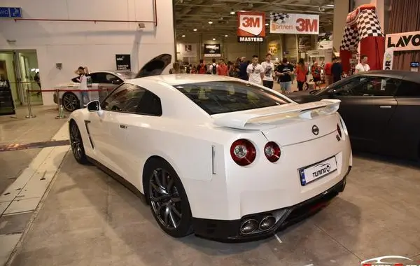 Nissan GT-R (R35, facelift 2016)-2
