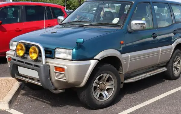 Nissan Mistral (R20) 5D