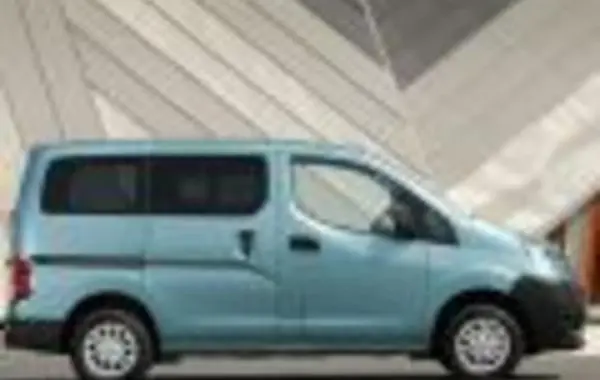 Nissan NV200 Combi-1