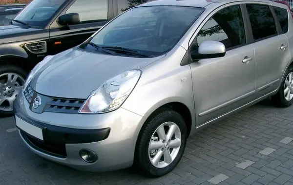 Nissan Note I (E11)-1