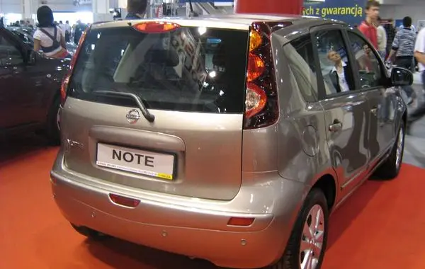 Nissan Note I (E11, facelift 2010)-4