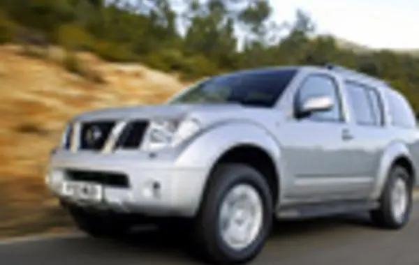 Nissan Pathfinder III-7