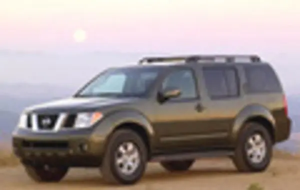 Nissan Pathfinder III-4