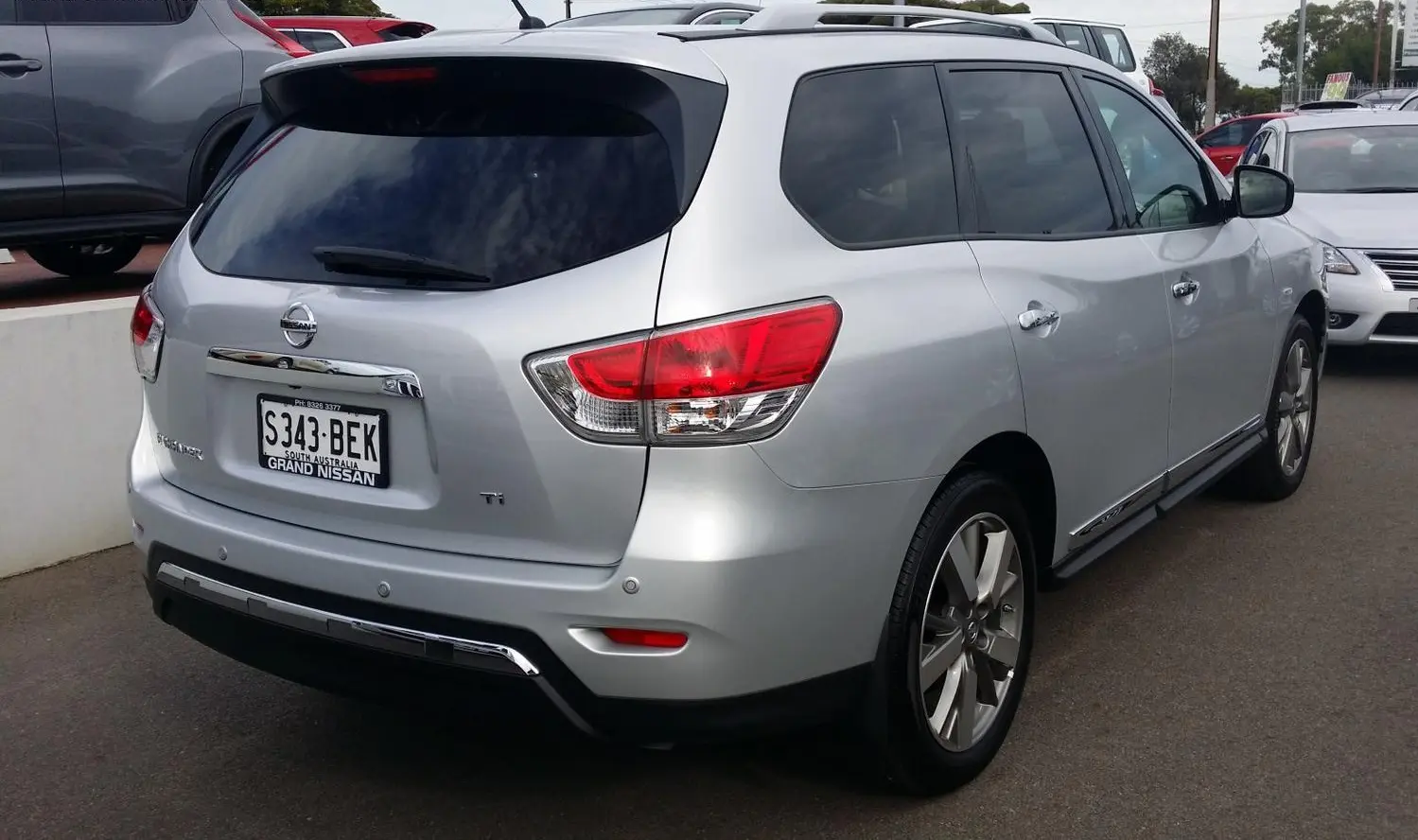 Nissan Pathfinder IV-3