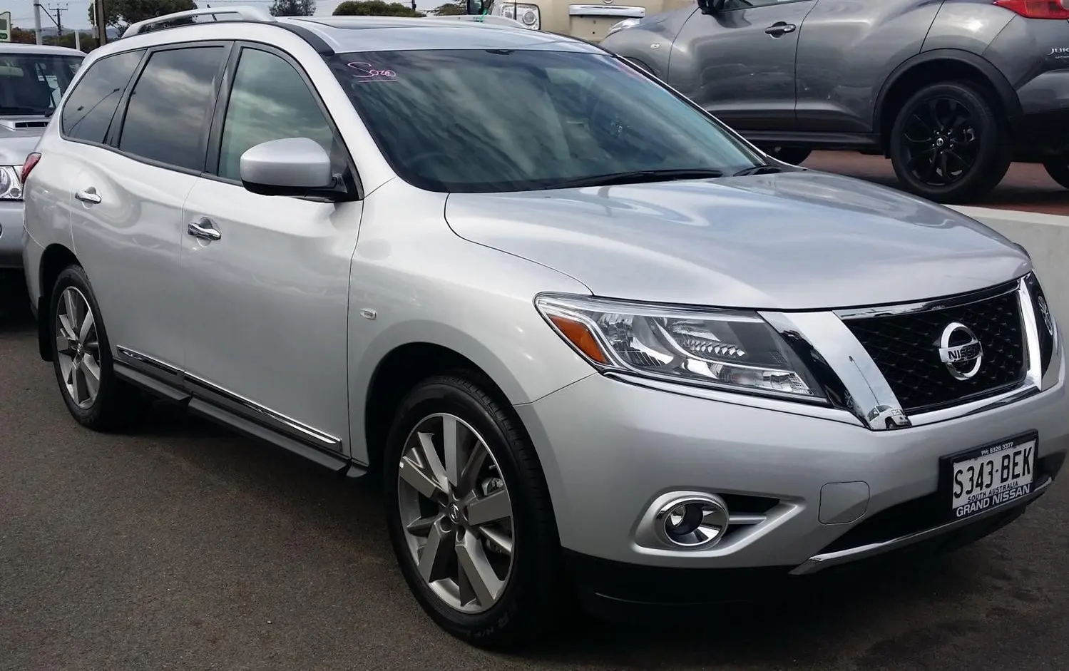 Nissan Pathfinder IV-6