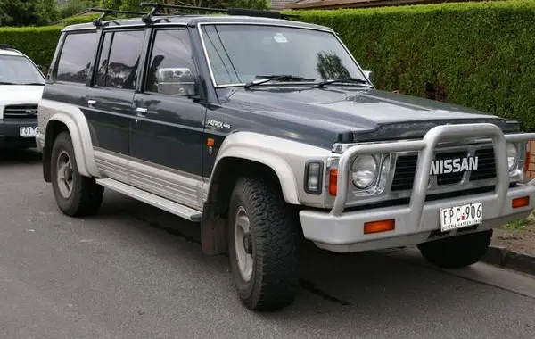 Nissan Patrol IV 5-door (Y60)-1