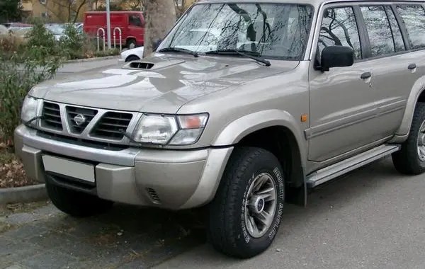 Nissan Patrol V 5-door (Y61)-1